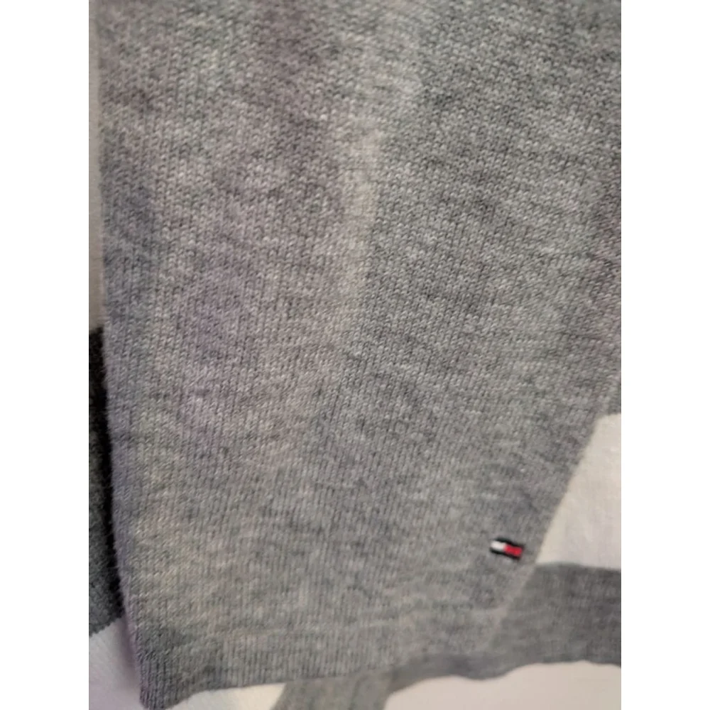 Women's Tommy Hilfiger Gray & White Striped Crew Neck Sweater M - Picture 5 of 8